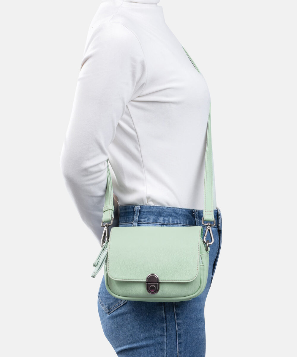 FREDsBRUDER Tasche Bestie Crossbag Peppermint Green Tragebild OS