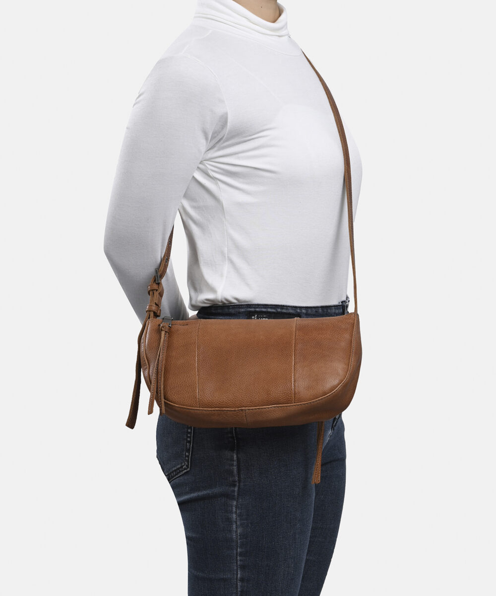 FREDsBRUDER Tasche My Old Friend Round Shoulderbag Wood Brown Tragebild OS