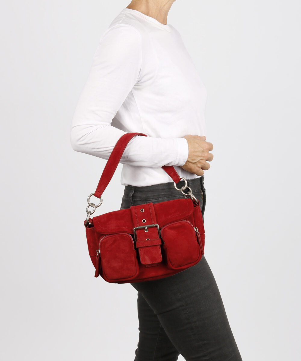 FREDsBRUDER Tasche Soft Soul Shoulderbag Fire Red Tragebild OS