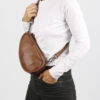 FREDsBRUDER Tasche My Old Friend Drop Bag Dark Caramel Tragebild OS